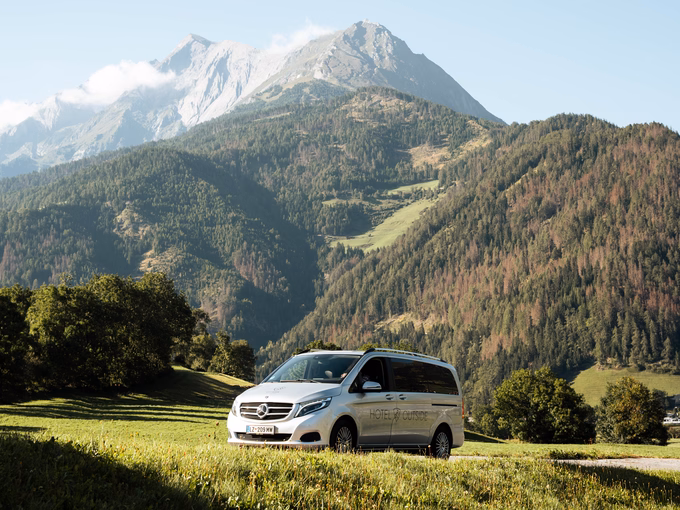 Bequemer Transfer zu den schönsten Wanderwegen mit dem Shuttle vom Naturhotel Outside in Matrei in Osttirol.