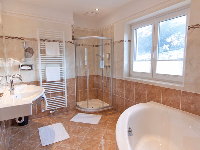 Badezimmer Outside Suite