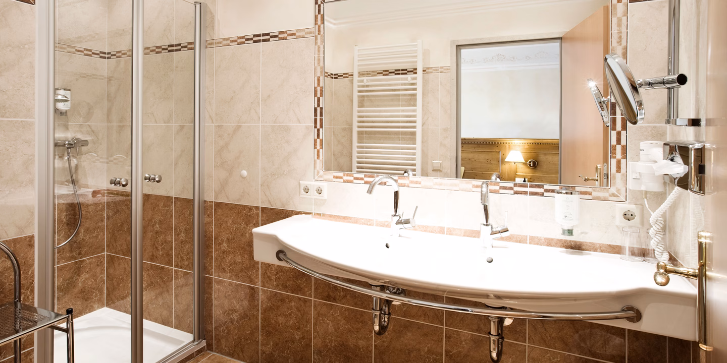 Badezimmer Suite Tirol