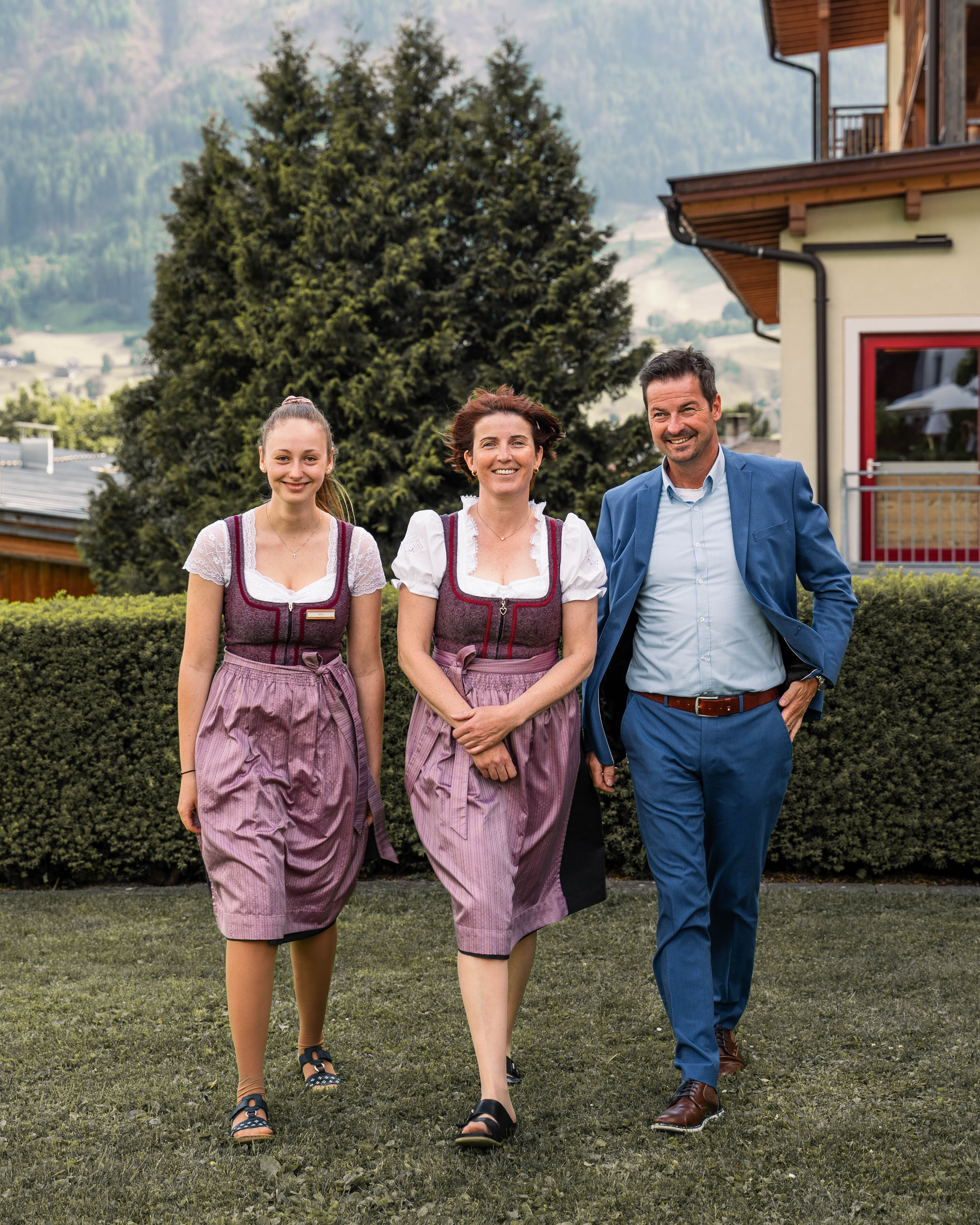 Jenny, Irma und Edi im Outside Garten